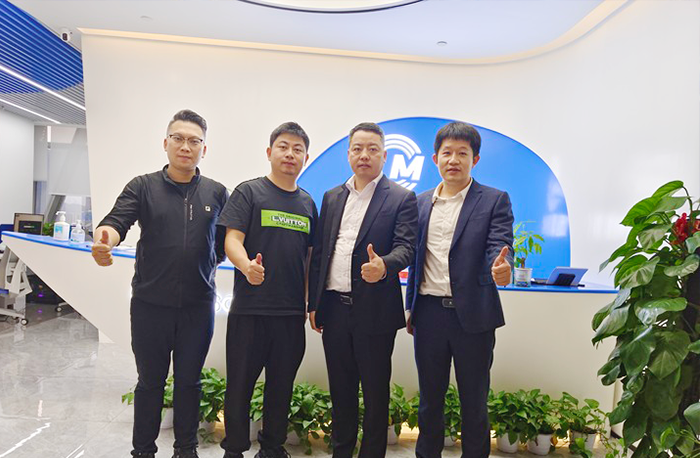 越秀產業(yè)基金總裁盧榮蒞臨創(chuàng)貿集團深圳總部參觀交...