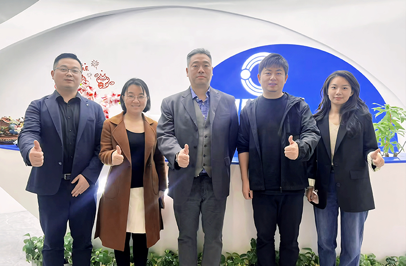 熱烈歡迎深圳市龍華區(qū)商務(wù)局黨組書記、局長(zhǎng)鐘建生...